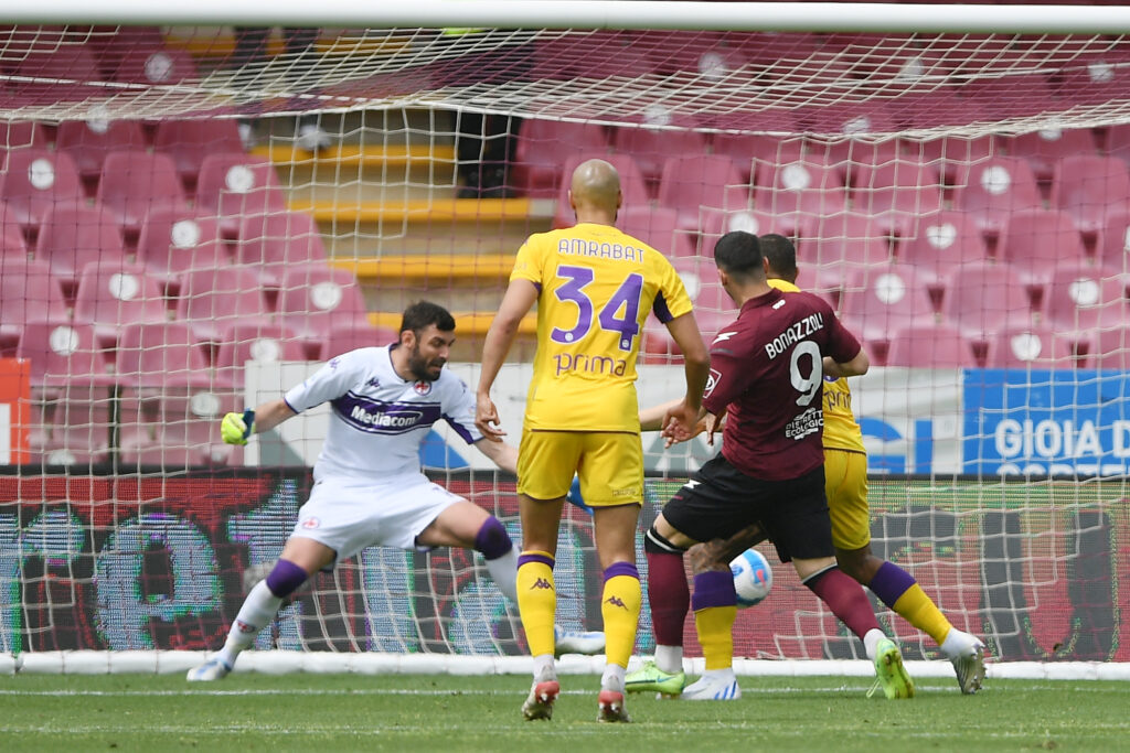 Federico Bonazzoli realizza il gol vittoria della sua Salernitana contro la Fiorentina